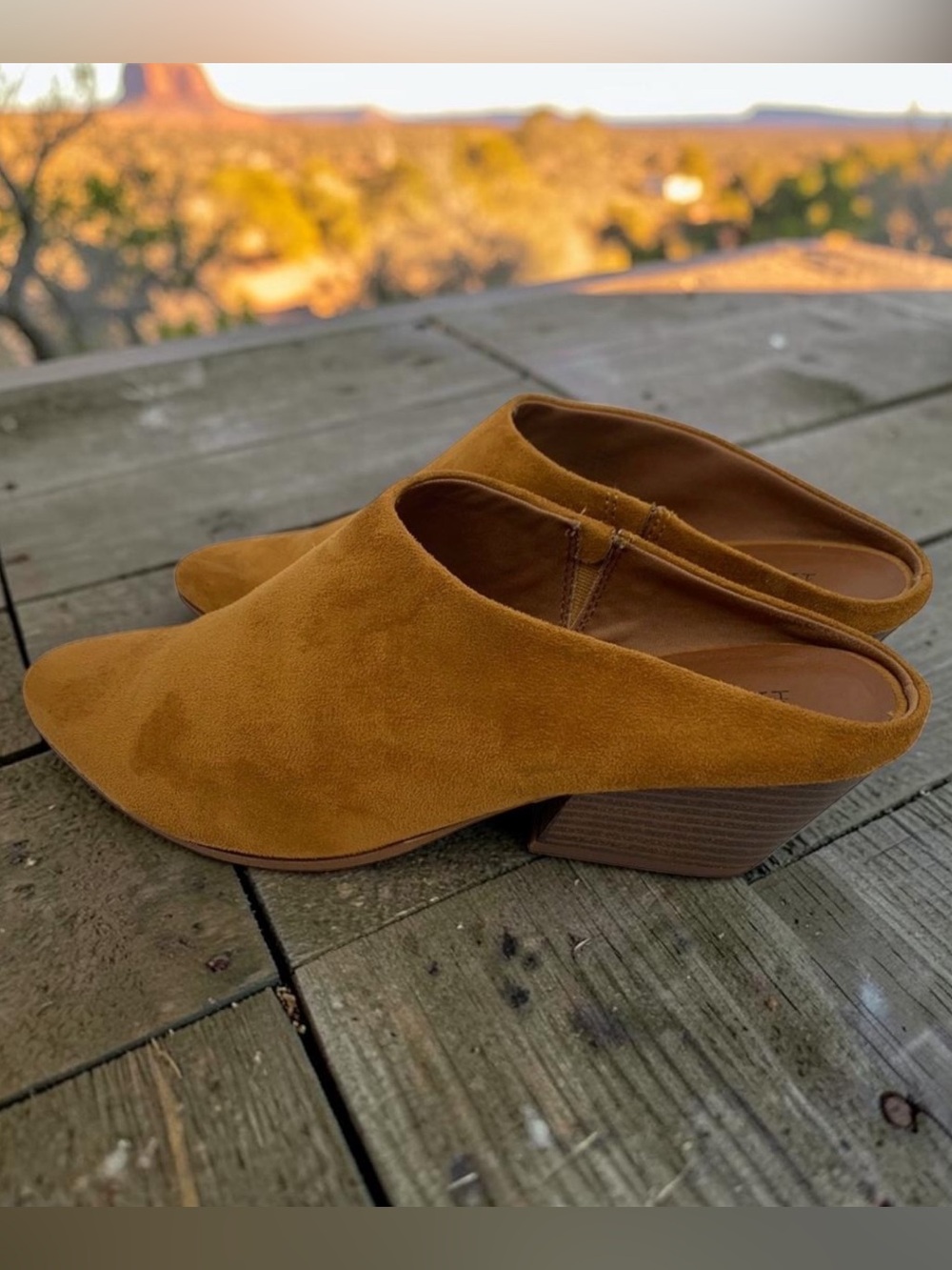 Indigo rd. Larnaca Camel Tan Faux Suede Mule Clog Sz. 8.5